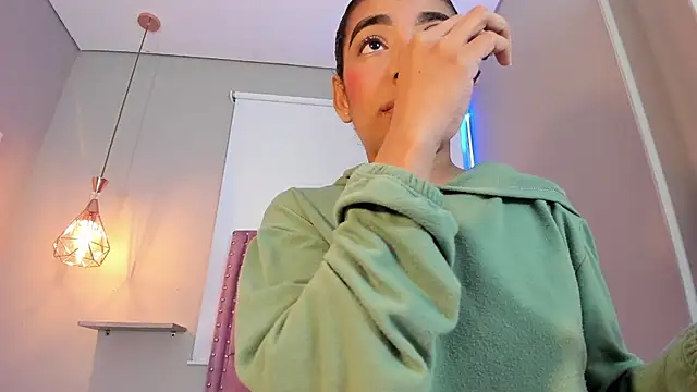 Scarlet Vixen  online show from March 13, 2026, 12:45 pm