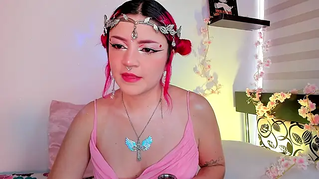 Snapshot of Tiny__Emmy_ chatting on April 13, 2026, 8:47 pm Tiny Emmy online show from April 13, 2026, 8:47 pm