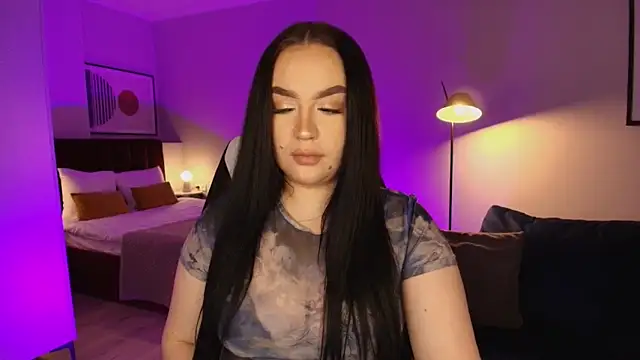 tinafox  online show from February 15, 2026, 8:13 am