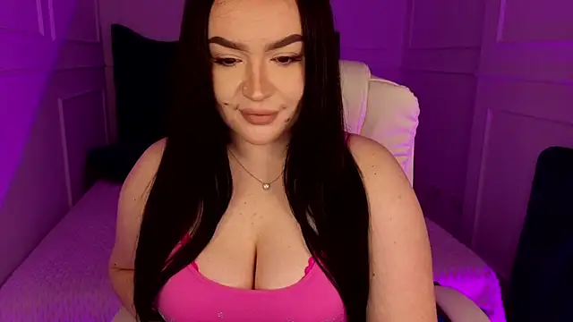 tinafox  online show from March 7, 2026, 8:11 am