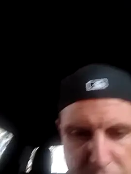 ThickaThuckDick07 online show from April 17, 2026, 9:40 pm