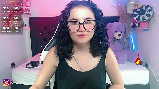 AriaDark online show from June 5, 2026, 9:09 pm