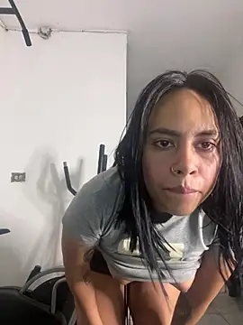 CarolinaRaven online show from April 5, 2026, 4:09 am