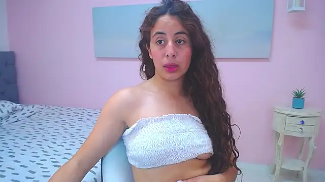 Snapshot of scarlett_clyde chatting on May 11, 2026, 4:04 pm scarlett clyde online show from May 11, 2026, 4:04 pm