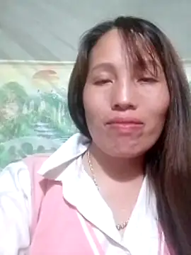 Gummiesu online show from May 8, 2026, 1:27 pm