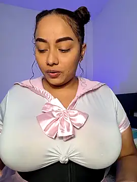 Snapshot of curly_girl_31 chatting on May 11, 2026, 8:06 pm curly girl 31 online show from May 11, 2026, 8:06 pm