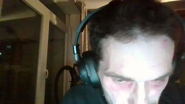 Snapshot of BlnAktivGay chatting on February 4, 2026, 6:14 pm BlnAktivGay online show from February 4, 2026, 6:14 pm