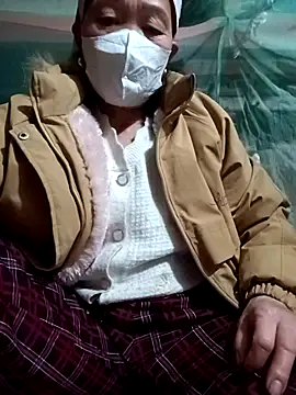 LoveShae 01 online show from February 5, 2026, 2:33 pm