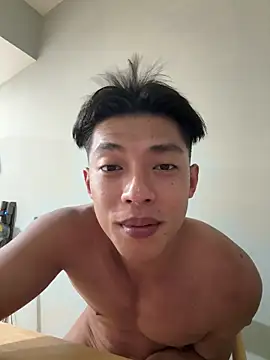 Yooo17 online show from May 24, 2026, 4:23 pm