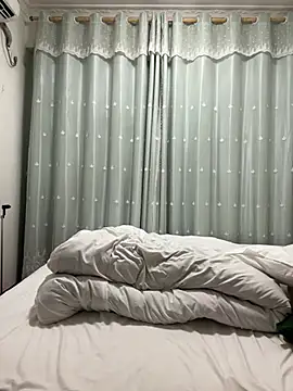 ruanruan05 online show from March 6, 2026, 12:56 pm