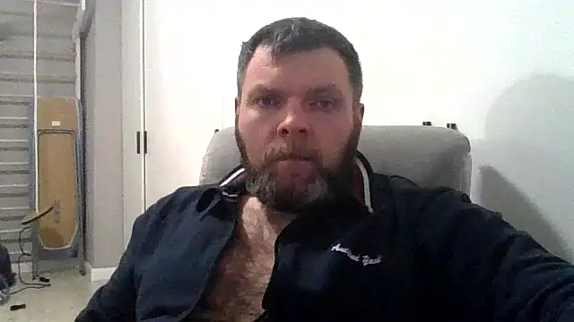 Hot Adonis online show from February 12, 2026, 7:31 pm