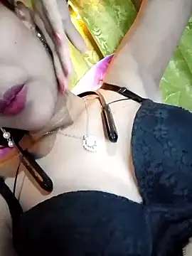 Snapshot of Maliha_Chowdhury chatting on April 18, 2026, 9:37 pm Maliha Chowdhury online show from April 18, 2026, 9:37 pm