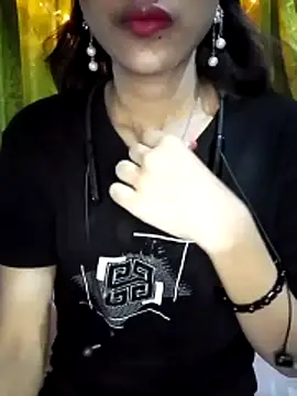 Snapshot of Maliha_Chowdhury chatting on May 25, 2026, 6:47 pm Maliha Chowdhury online show from May 25, 2026, 6:47 pm