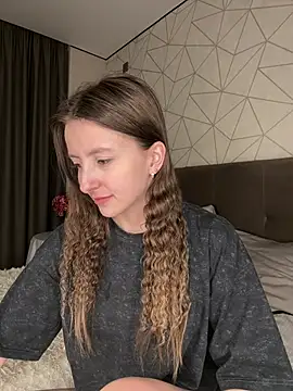 Snapshot of Dream_Woman4U chatting on April 13, 2026, 3:23 am Dream Woman4U online show from April 13, 2026, 3:23 am