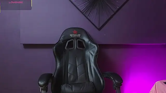 Rosse Baker  online show from April 15, 2026, 12:34 pm