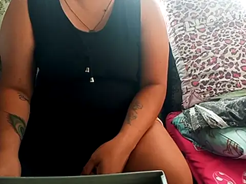 queen lovely69 online show from June 30, 2026, 4:57 am