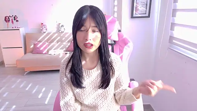 Blush Marie online show from April 6, 2026, 8:43 pm