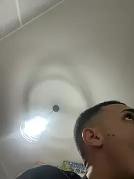 piccolo2002 online show from February 5, 2026, 5:17 pm