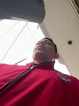 santiObrero online show from April 16, 2026, 9:39 pm