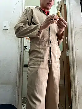 Snapshot of santiObrero chatting on June 22, 2026, 3:42 pm santiObrero online show from June 22, 2026, 3:42 pm