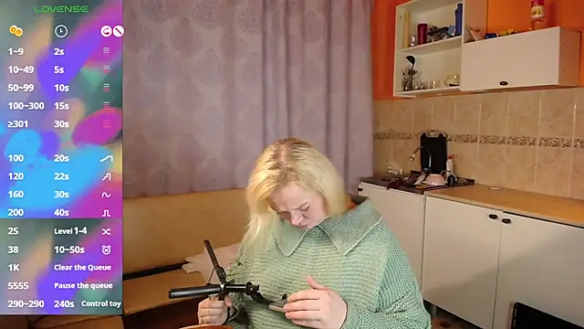 LisaWiliams online show from February 17, 2026, 4:13 pm