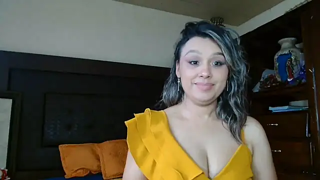 Snapshot of aitanalove_ chatting on June 11, 2026, 10:52 pm aitanalove online show from June 11, 2026, 10:52 pm