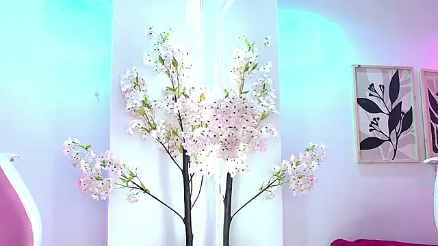 Snapshot of Zoe_swan chatting on May 16, 2026, 12:51 am Zoe swan online show from May 16, 2026, 12:51 am
