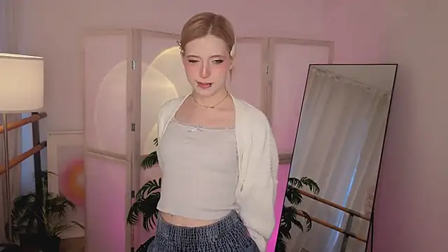 MoonlightAsuna online show from February 19, 2026, 2:02 pm