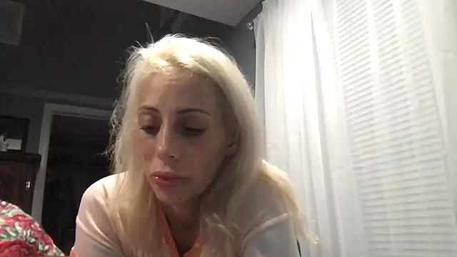LindseyFAFO online show from July 23, 2026, 2:53 am