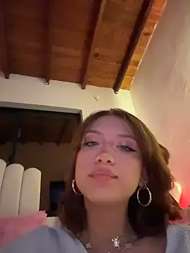 Snapshot of Alison_Ivanova chatting on February 18, 2026, 5:03 am Alison Ivanova online show from February 18, 2026, 5:03 am