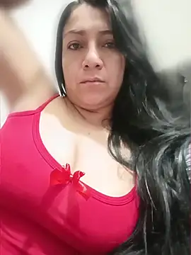 Snapshot of Katysaez chatting on June 1, 2026, 5:09 am Katysaez online show from June 1, 2026, 5:09 am
