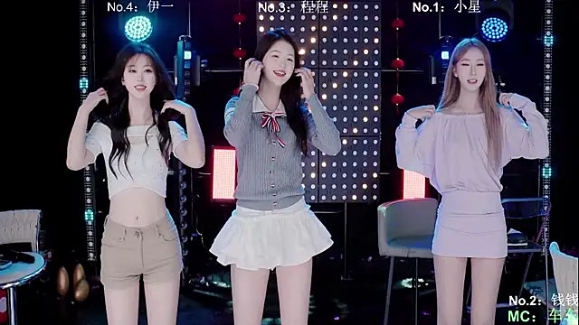 Snapshot of ZZ000S33 chatting on March 22, 2026, 10:40 am ZZ000S33 online show from March 22, 2026, 10:40 am