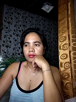 LoveSammantha24xxx online show from April 17, 2026, 7:50 pm