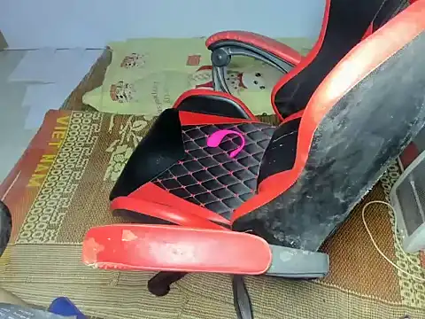 Tinaly18 online show from March 26, 2026, 1:38 pm