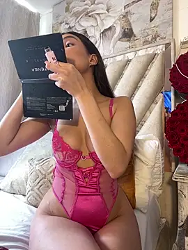 Amaliarand online show from April 10, 2026, 5:39 pm