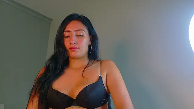 AmmyRouse   online show from March 18, 2026, 11:24 am