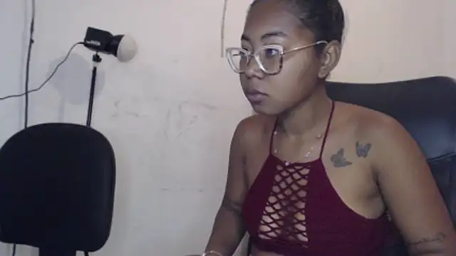 Snapshot of girl_sexy27 chatting on February 19, 2026, 8:38 pm girl sexy27 online show from February 19, 2026, 8:38 pm