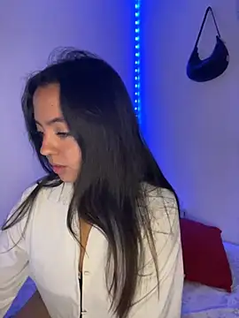 laraa rous online show from April 4, 2026, 4:11 am