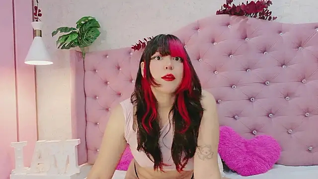 EllieNeptune  online show from February 1, 2026, 8:07 pm