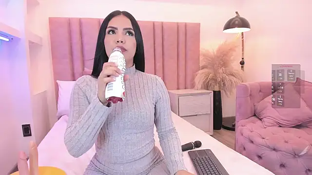 Im LunaLuxe online show from April 8, 2026, 9:04 pm