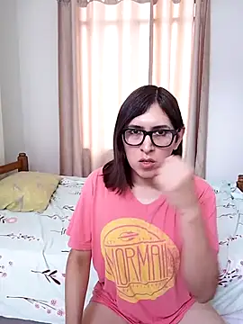 Snapshot of Eide-26 chatting on February 1, 2026, 5:11 pm Eide-26 online show from February 1, 2026, 5:11 pm