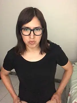 Snapshot of Eide-26 chatting on February 3, 2026, 4:21 am Eide-26 online show from February 3, 2026, 4:21 am