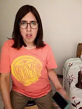 Snapshot of Eide-26 chatting on February 10, 2026, 2:37 am Eide-26 online show from February 10, 2026, 2:37 am