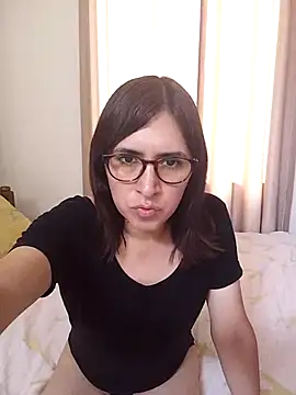 Snapshot of Eide-26 chatting on February 22, 2026, 9:57 pm Eide-26 online show from February 22, 2026, 9:57 pm