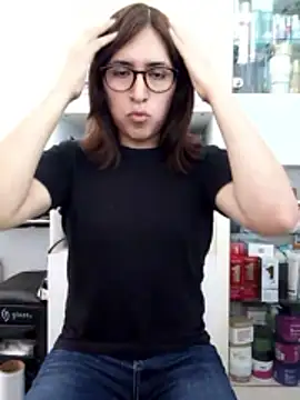 Snapshot of Eide-26 chatting on March 4, 2026, 4:24 pm Eide-26 online show from March 4, 2026, 4:24 pm