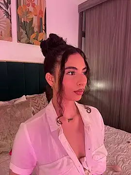 IrinaBlanc online show from February 9, 2026, 1:09 am