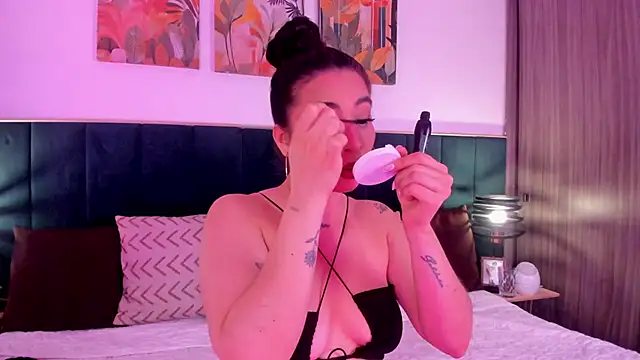 IrinaBlanc online show from March 24, 2026, 1:10 am