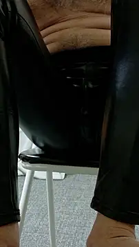 Snapshot of kyuleather chatting on March 14, 2026, 7:58 am kyuleather online show from March 14, 2026, 7:58 am