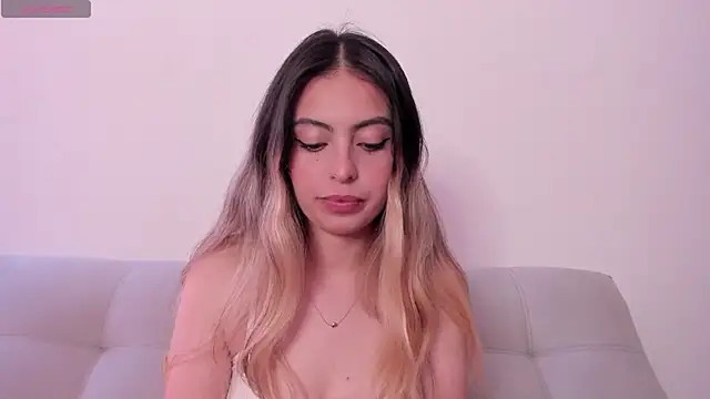 Snapshot of Fernanda_aaaa chatting on May 20, 2026, 2:56 pm Fernanda aaaa online show from May 20, 2026, 2:56 pm