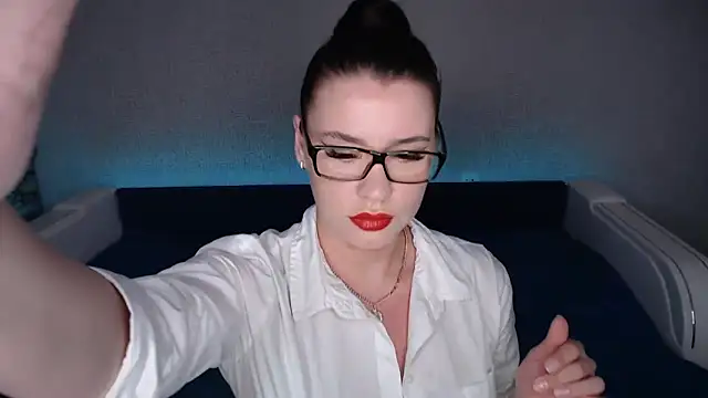 Snapshot of Milky-wey chatting on May 21, 2026, 12:12 pm Milky-wey online show from May 21, 2026, 12:12 pm